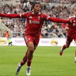 Football : Rio Ngumoha, la nouvelle pépite de Liverpool, marche déjà sur les traces de Rooney